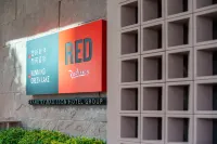 ： Radisson RED Kunming Green Lake