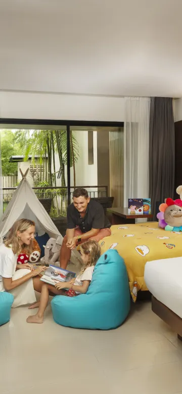 ห้องครอบครัว 47 ตร.ม. วิวสวน ระเบียง เตียงคิงไซส์ 1 เตียง และเตียงควีนไซส์ 1 เตียง