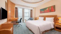 Holiday Inn Express (Beijing Wangjing Huacai) Hotels near Watsons (Fangheng Shop)