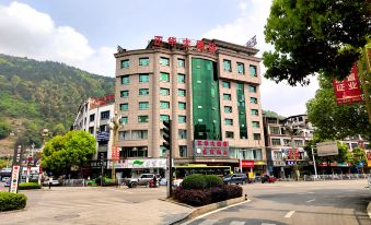 Zhenghua Hotel