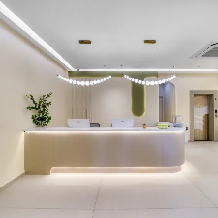 Zhuyue Yishu Art Hotel (Lishui High Speed Railway Station)