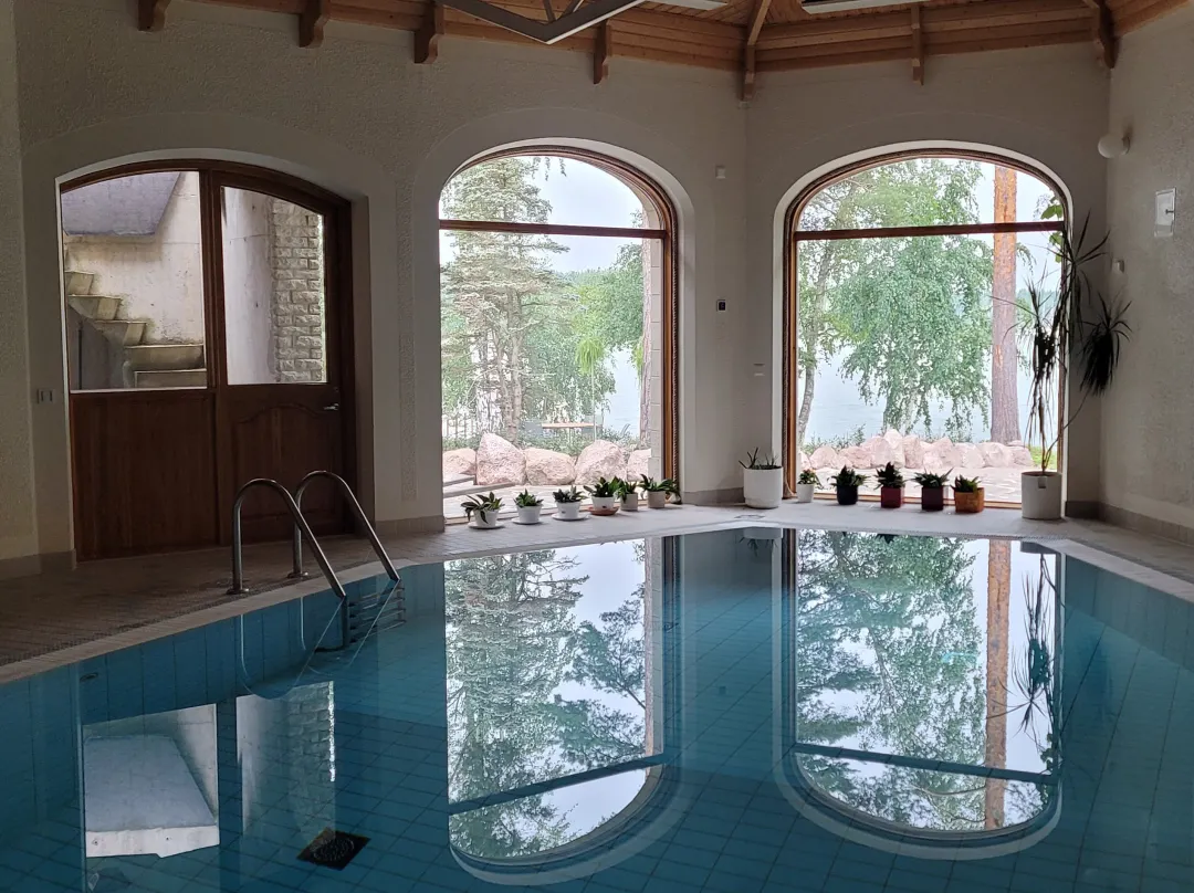 Pinecrest Villa - Castle Style Living On Seaside 4
