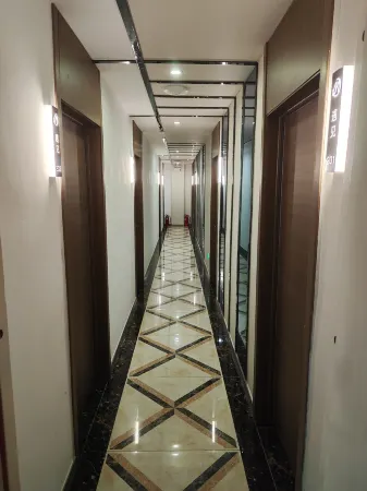 Meet the Hotel (Lishui Central Street)