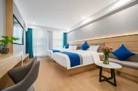 Boman Hotel (Zhuji High-speed Railway Station Baolong Plaza)