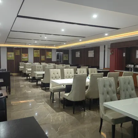 Erenhot Jingtai Hotel