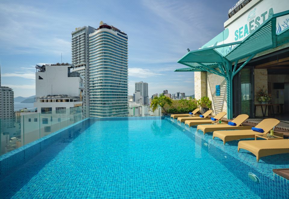 5. 시에스타 나트랑..