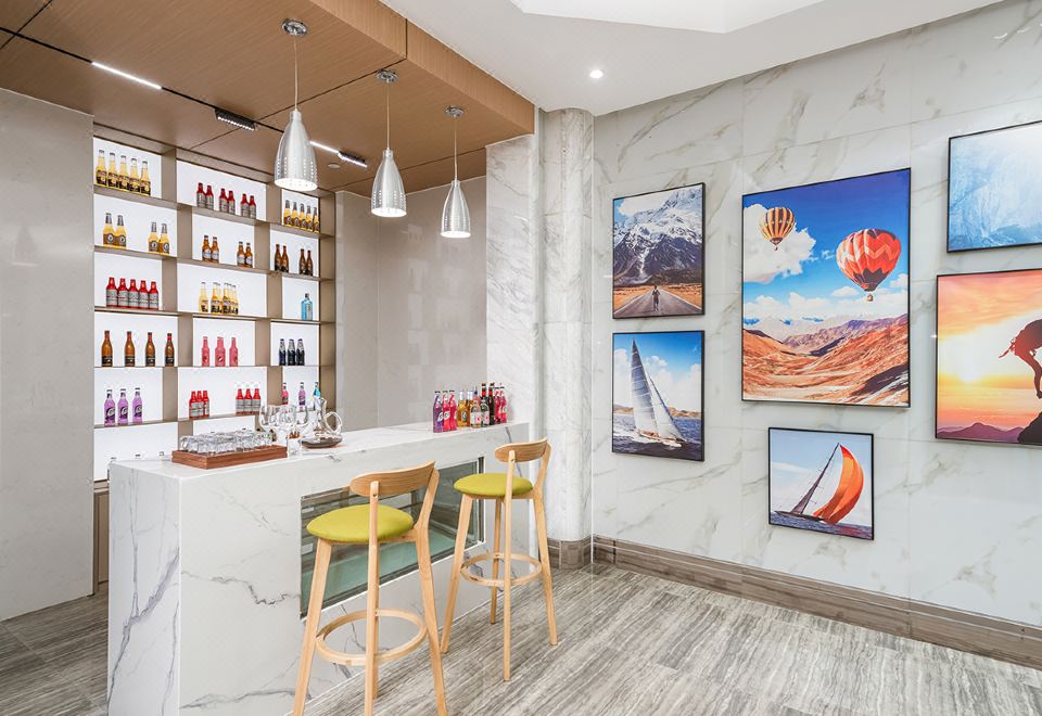 지맥스 호텔 로비