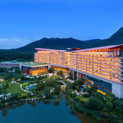 Four Points By Sheraton Jiangmen Heshan Fangyuan Hotels near Yanshan Sports Park
