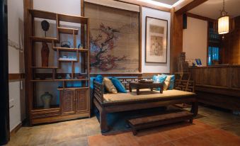 Tingjian Lingyin Alanruo Design Homestay