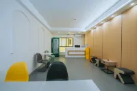 North Latitude 21°C Smart Hotel (Jinghong Peacock Lake Branch)