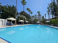 Park Palace Hotel โรงแรมในคีเรนยา