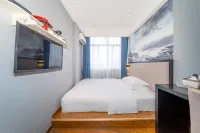 Marriott Hotel (Hechi Huanjiangqiao East Road) Hotels in Huanjiang