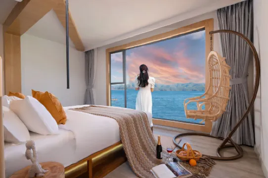 YaoYao star sky Lakeview Hotel·Lugu Lake