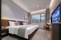 Huanyue Hotel (Jingmen Baimeng Huigu Yiwei Branch) - Esports