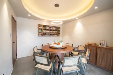 Wutongsuminsu Отели рядом с достопримечательностью «Baisui Palace»