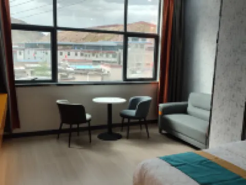 Baqing Wanhao Hotel Hotel di Baqen