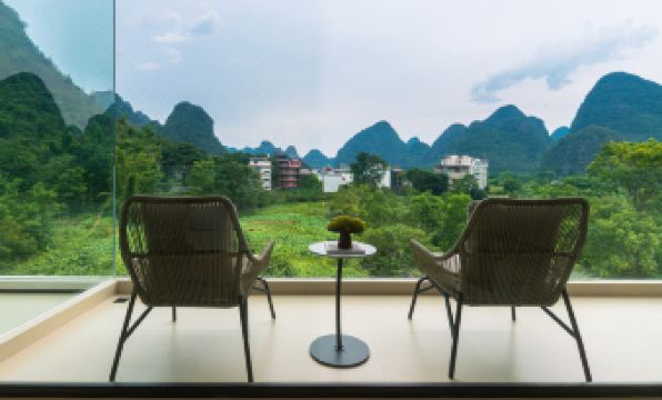 Guilin Yangshuo Couple Yuqing Luxury Homestay (Yulong River Scenic Area Jima Wharf Store)