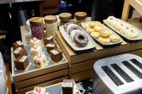 H Crystal Hotel (Qingxu Branch)