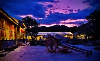 Deshe Gushan Home Light Luxury Private Tang Inn (Miaofengshan)