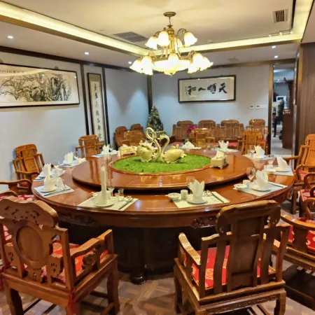 National Jade Hotel Отели рядом с достопримечательностью «Станция Olympic Green»