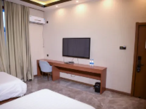 呼瑪鑫達ホリデイホテル 呼瑪のホテル