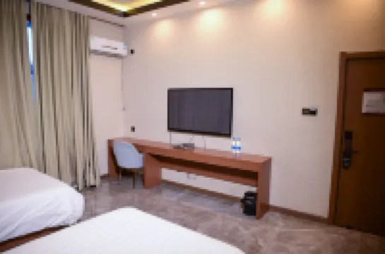 呼瑪鑫達假日酒店