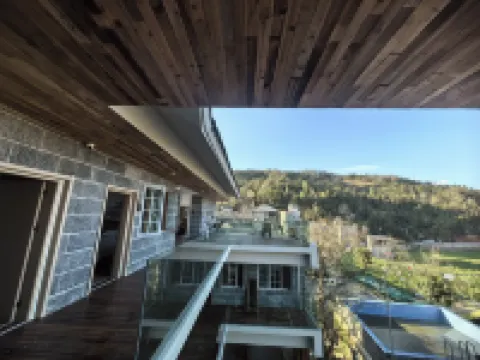Luoping County Guyang Xiaozhu B&B โรงแรมใกล้จินจิลิง