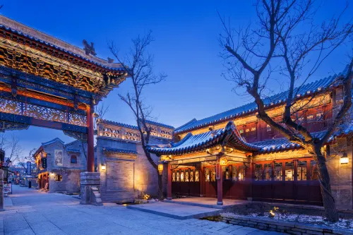 Mingshui Ancient City Zhaobi Inn