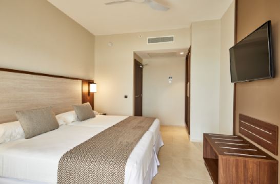 Family Room Hotel Riu Jambo - All Inclusive Photo