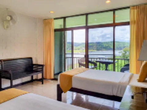 Phornpailin Riverside Resort