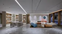 MODERN CROWN HOTEL IN LUZHUANG