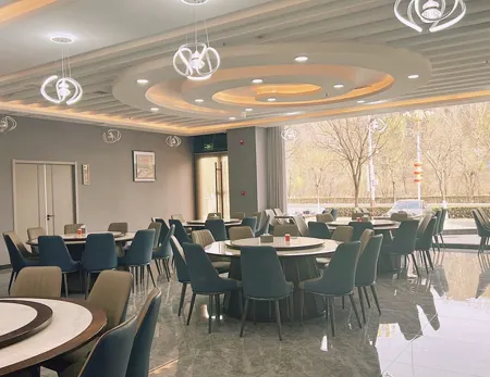 Lavande Hotel (Chengde Mountain Resort Waiba Temple) Отели рядом с достопримечательностью «Putuo Zongcheng Temple»