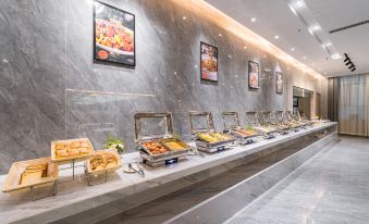 Grand Hyatt Aral Man Hotel