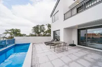 Ddosi Aewol Pool Villa - Private Pools