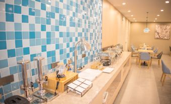 Homeinn · neo (Nanjing University of Information Science and Technology Subway Station Xinhua West Road)
