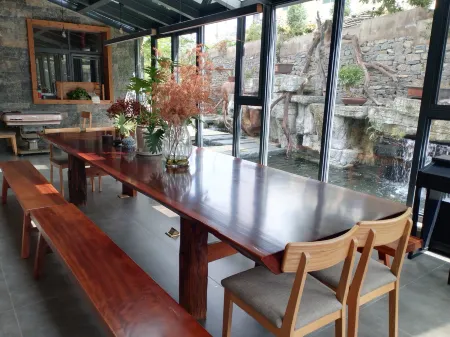 Longjing No. 52 Homestay