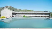 Xianju Yinquan · Mountain Wild Stream Villa Inn (Shenxianju Dantzhu Store) - 인피니티 풀