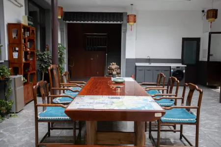 Jiexiu Jiayuan Inn Отели рядом с достопримечательностью «Zhang Bi Ancient Fortress»