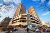 신신 E-스포츠 · 영화 호텔 (이가오 광장 지점, 남회해로) 청연원(칭옌위안) 주변 호텔