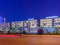 Homeinn Plus Hotel (Dalian Airport Wanda Plaza Branch) Hotels in de buurt van Dalian Intl. Airport