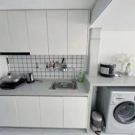 Qingdao Liangyan Light Luxury Apartment (Qingdao CBD Wanda)
