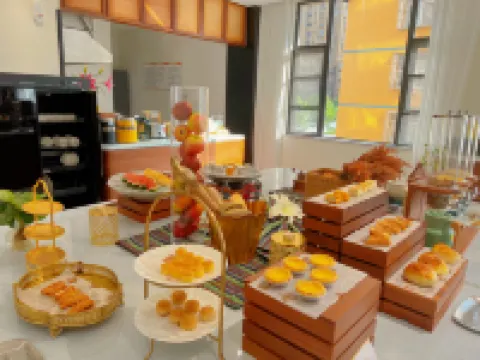 紅葉ホテル（南寧華僑城大帽天街）