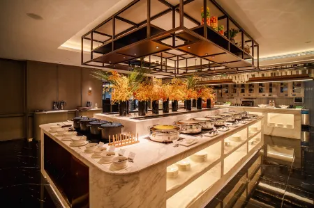 Longyun Hotel Отели рядом с достопримечательностью «Zhenxing Square»