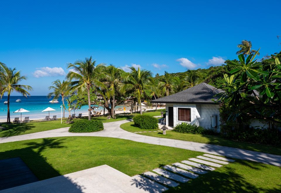 더 라차 리조트의 전망 좋은 수영장 이미지