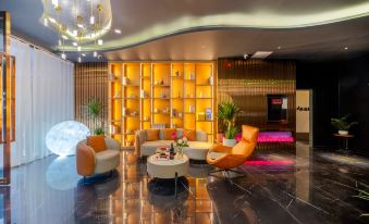 Yisu Qianxun Hotel (Yuanmou West Station No.1 People's Hospital Branch)