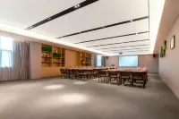 Homeinn Selected Hotel (Nanning Jinhu Square Subway Station)