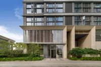 Jinshe Mingdu International Apartment (Guangzhou Tianhe Financial City Sanxi Metro Station)