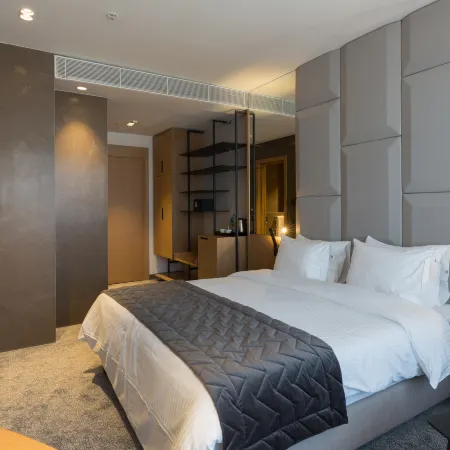 Hotel Mona Plaza