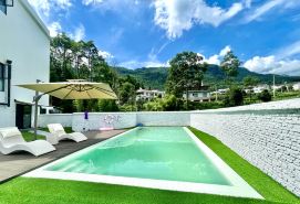Enshi Grand Canyon Island • Scenic View • Parent Child • Leisure Vacation Homestay
