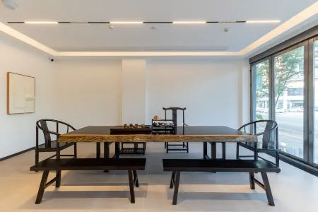 Lisi Future Hotel (Jingdezhen Fuliang Sanxianhu Provincial Wetland Park Branch) Отели рядом с достопримечательностью «Huangyao Scenic Area»